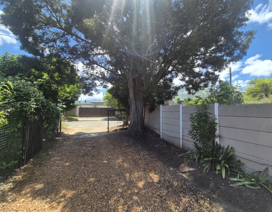 4 Bedroom Property for Sale in Twee Rivieren Western Cape